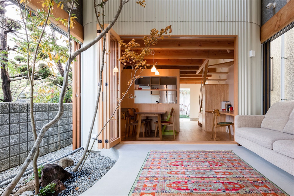 眼睛舒服了 日本 純白坪小宅 內在卻很寬敞 把四季搬進屋內 住著都嘴角上揚 Pagecup